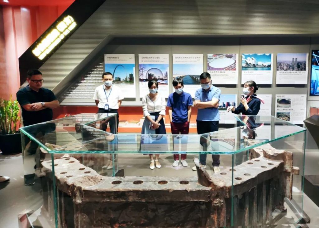 巖星專題 | 廣東工業設計城領導蒞臨深圳參觀深圳優秀企業博物館插圖(3)